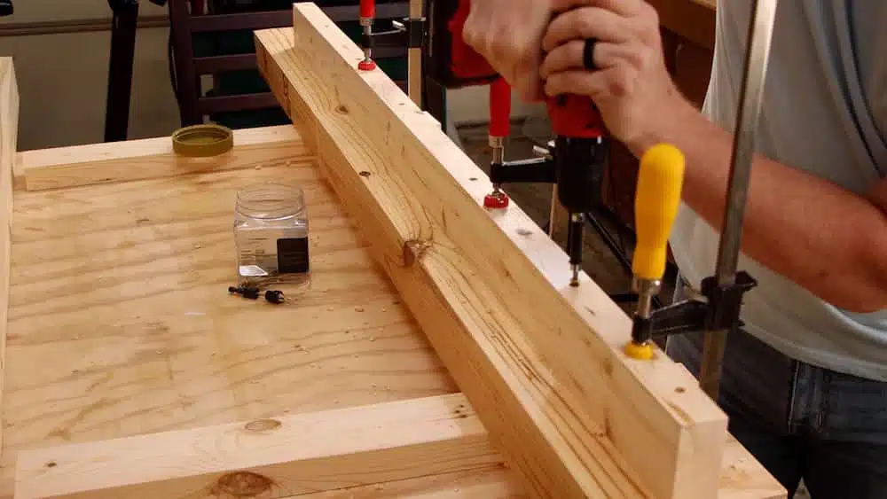 attaching the 2x4 to 4x4